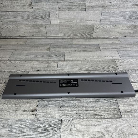 J5Create JCD543 USB-C Triple Display Docking Station - Picture 2 of 3